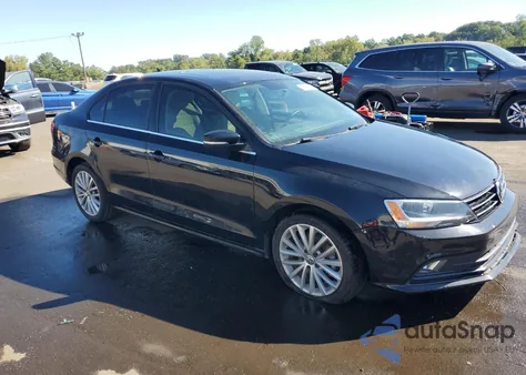 2015 Volkswagen Jetta Se z USA, uszkodzony, nr VIN 3VWD07AJ5FM235496